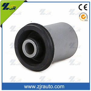 三菱汽车配件橡胶悬架衬套 Mr519399